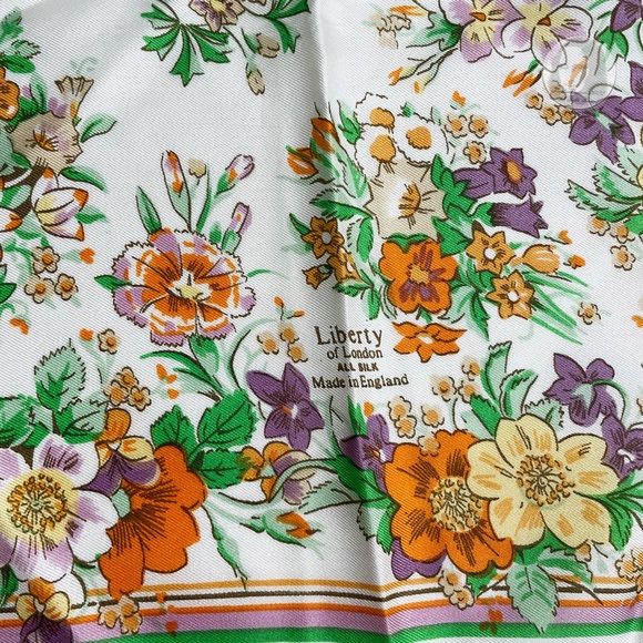 Liberty of London Silk Scarf 27in Square Graphic Floral Print Vintage 70s Retro - Picture 10 of 11